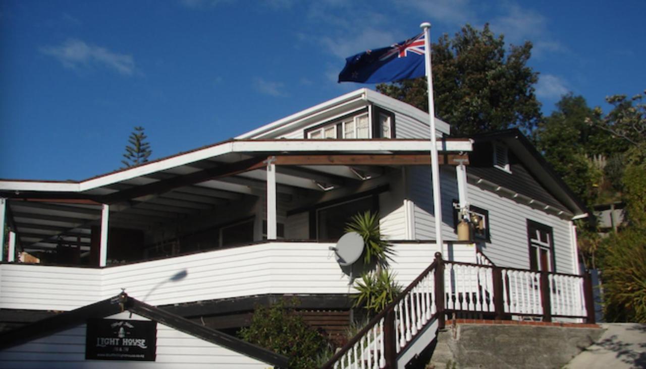 Bluff Hill Lighthouse B&B Napier Exterior photo